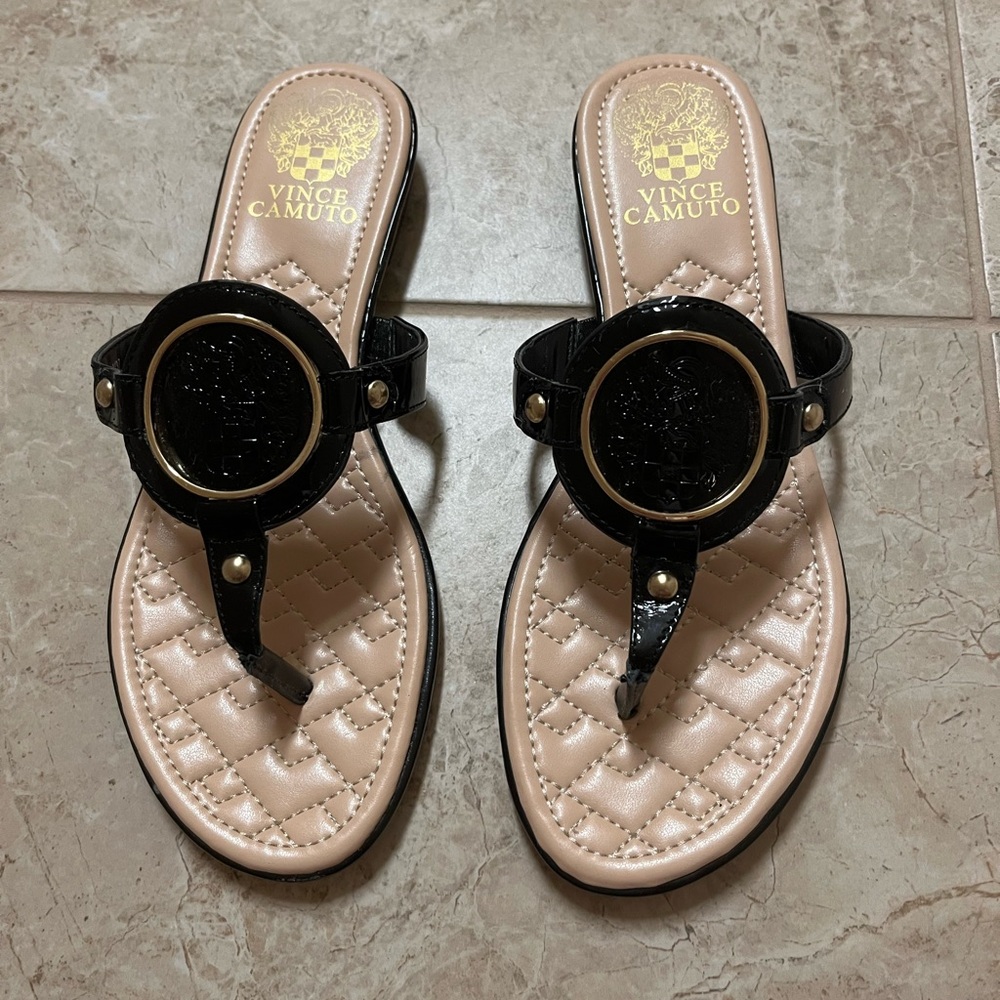 Super cute Black Vince Camuto Sandals